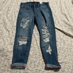 Hollister Low rise boyfriend jeans